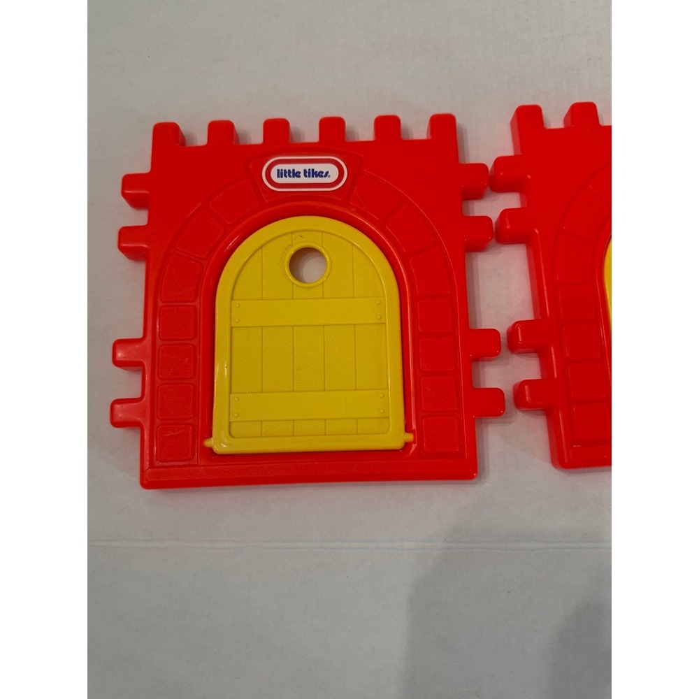 VTG Little Tikes Waffle Blocks 2 Castle Doors Red and Yellow Replacement Pieces - Picture 2 of 8